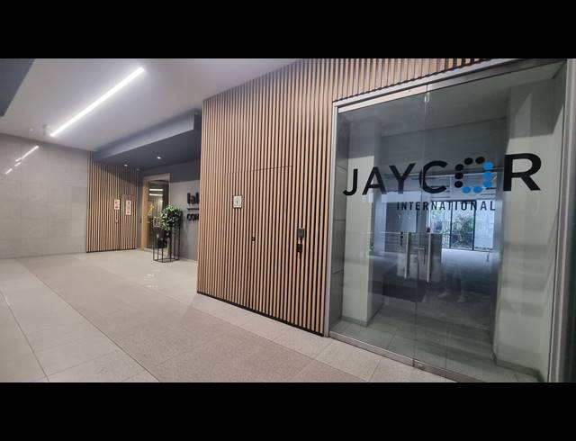 236M² OFFICE TO LET IN WOODSTOCK